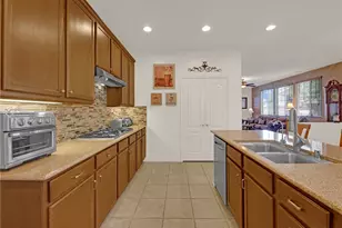 20361 Julia Ln, Saugus, CA 91350 - Photo 8