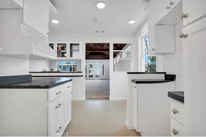 8207 White Oak Avenue, Reseda, CA 91335 - Photo 18