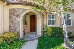 28060 Linda Ln, Saugus, CA 91350 - Photo 2