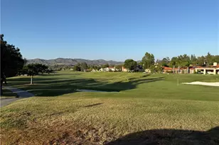 38220 Oaktree Loop, Murrieta, CA 92562 - Photo 10