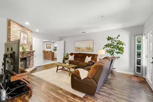 2735 Los Pinos Cir, Camarillo, CA 93012 - Photo 28