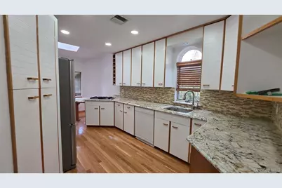21829 85th Avenue, Hollis, NY 11427 - Photo 10