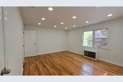 21829 85th Avenue, Hollis, NY 11427 - Photo 18