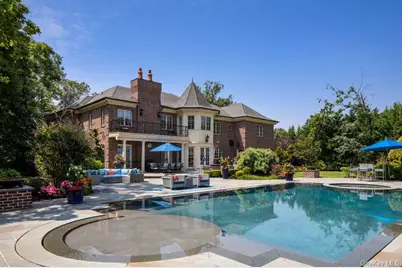 5 Kodiak Drive, Woodbury, NY 11797 - Photo 2
