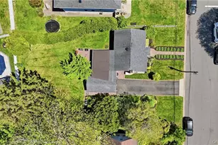 15 Russel Ave, Bethpage, NY 11714 - Photo 6