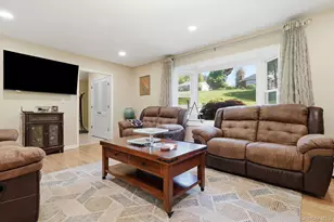 29 Hillview Dr, Poughkeepsie, NY 12603 - Photo 6