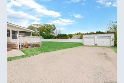 1837 Lincoln Avenue, Holbrook, NY 11741 - Photo 22