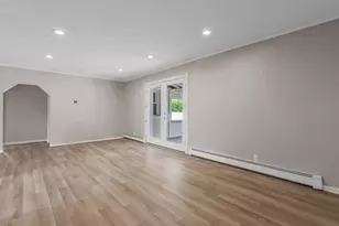 1837 Lincoln Ave, Holbrook, NY 11741 - Photo 8
