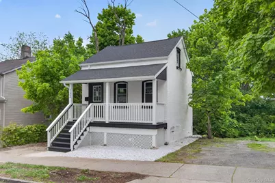 152 N Clinton Street, Poughkeepsie, NY 12601 - Photo 1