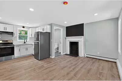 152 N Clinton Street, Poughkeepsie, NY 12601 - Photo 8