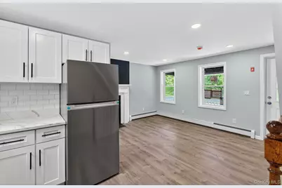 152 N Clinton Street, Poughkeepsie, NY 12601 - Photo 12