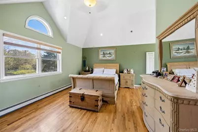 106 S Country Road, Westhampton Beach, NY 11978 - Photo 20