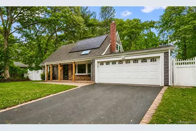 26 Wintergreen Drive, Coram, NY 11727 - Photo 2