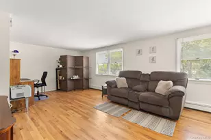 46 39th St, Islip, NY 11751 - Photo 8
