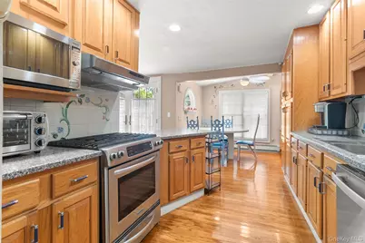 46 39th Street, Islip, NY 11751 - Photo 4