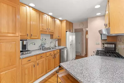 46 39th Street, Islip, NY 11751 - Photo 2
