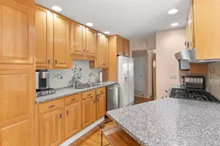 46 39th St, Islip, NY 11751 - Photo 2