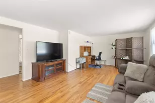 46 39th St, Islip, NY 11751 - Photo 8