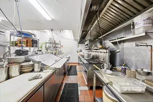 1435 2nd Ave, New York, NY 10021 - Photo 16