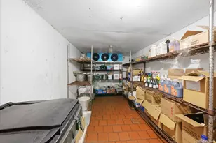 1435 2nd Ave, New York, NY 10021 - Photo 22