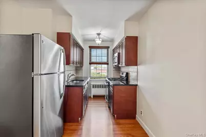 70 S Park Avenue #204, Rockville Centre, NY 11570 - Photo 6