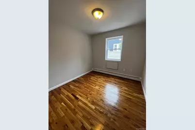 2918 Sampson Avenue, Bronx, NY 10465 - Photo 4