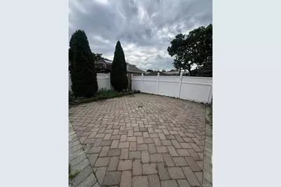 2918 Sampson Avenue, Bronx, NY 10465 - Photo 10