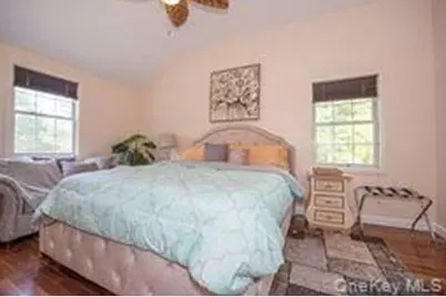 63 E Tiana Road, Hampton Bays, NY 11946 - Photo 18