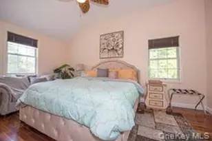 63 E Tiana Rd, Hampton Bays, NY 11946 - Photo 18