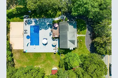 63 E Tiana Road, Hampton Bays, NY 11946 - Photo 26