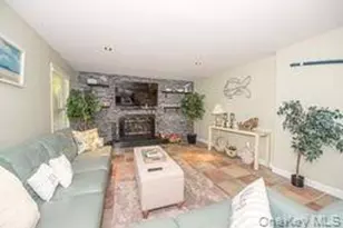 63 E Tiana Rd, Hampton Bays, NY 11946 - Photo 6