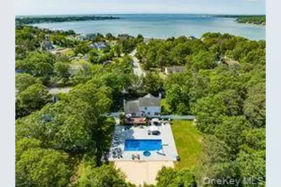 63 E Tiana Road, Hampton Bays, NY 11946 - Photo 24