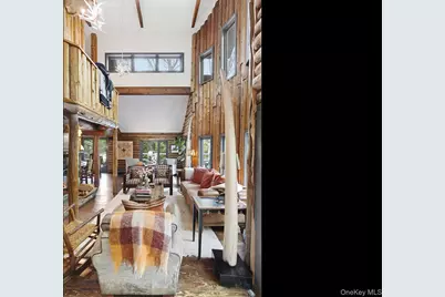 129 Bull Path, East Hampton, NY 11937 - Photo 10