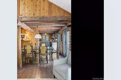 129 Bull Path, East Hampton, NY 11937 - Photo 14