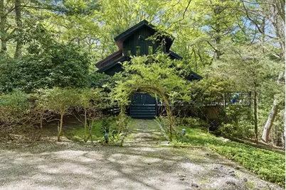 129 Bull Path, East Hampton, NY 11937 - Photo 22