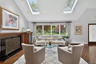 30 Orchard Dr, Woodbury, NY 11797 - Photo 4