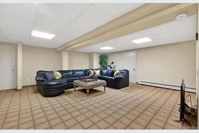 30 Orchard Drive, Woodbury, NY 11797 - Photo 32