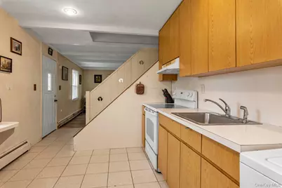 87 Slate Lane, Levittown, NY 11756 - Photo 4