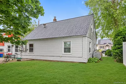 87 Slate Lane, Levittown, NY 11756 - Photo 14