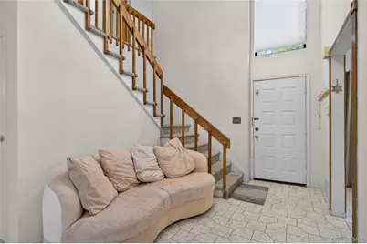 36 Wimbledon Drive, Roslyn, NY 11576 - Photo 2