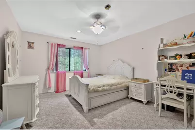 36 Wimbledon Drive, Roslyn, NY 11576 - Photo 16
