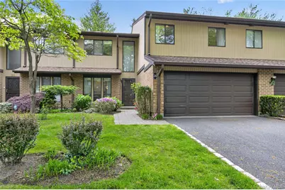 36 Wimbledon Drive, Roslyn, NY 11576 - Photo 1