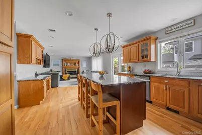 110 Union Place, Lynbrook, NY 11563 - Photo 8