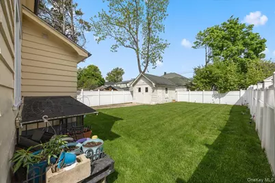 29 Crowell Street, Hempstead, NY 11550 - Photo 34