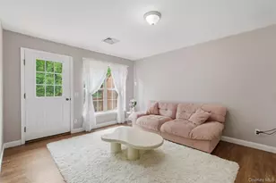 549 Gregory Ct, Highland, NY 12528 - Photo 2