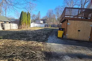 24 Greene Rd, Yorktown Heights, NY 10598 - Photo 2