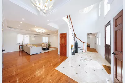 24809 Rushmore Avenue, Douglaston, NY 11362 - Photo 4