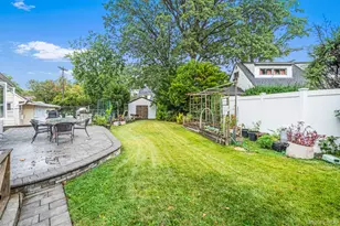 27-22 Bayside Ln, Flushing, NY 11358 - Photo 22