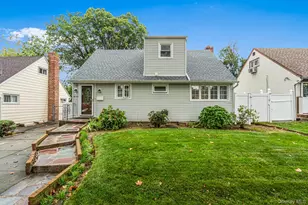 27-22 Bayside Ln, Flushing, NY 11358 - Photo 2