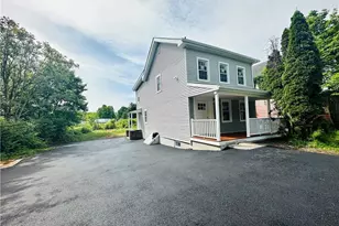 30 Salt Point Turnpike, Poughkeepsie, NY 12603 - Photo 2